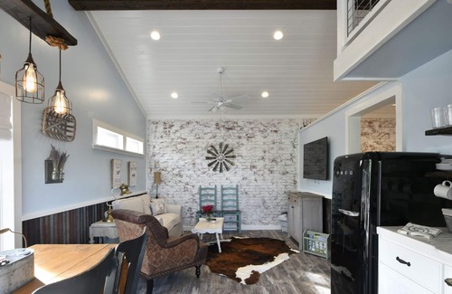 Johnson City House | Tiny Home in the Texas Hill Country - The Blue Casita on Caballo Creek