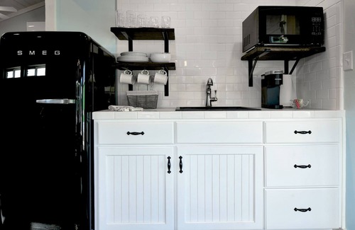 Johnson City House | Tiny Home in the Texas Hill Country - The Blue Casita on Caballo Creek