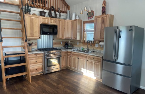 Cody House | Tiny house hideaway just outside of town