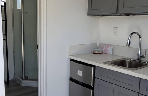 Moreno Valley House | Tiny house, private with Free parking.