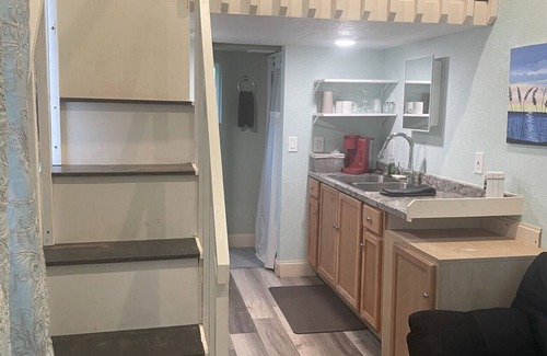 Umatilla Cabin | Tiny House Retro Cabin