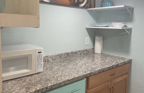 Umatilla Cabin | Tiny House Retro Cabin