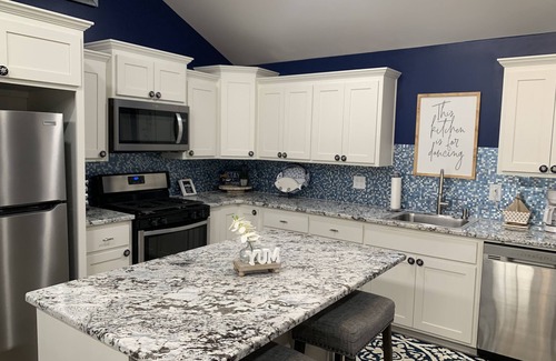 Pettit Cabin | Tiny House with a beautiful view of lake Tenkiller