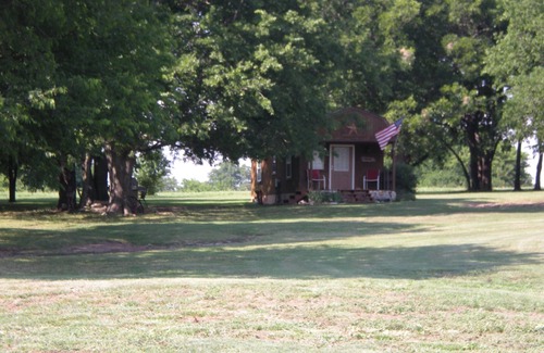 Sulphur Cottage | Tiny house with full-size amenities tucked away in the countryside