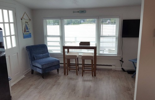 Middlefield Apartment | Tiny Lakefront Cottage!