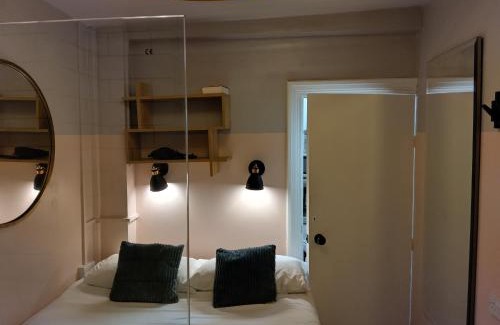 St Luke's Apartment | Tiny Space Central London Zone 1