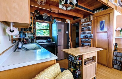Trenton House | Tiny Trenton Beach House