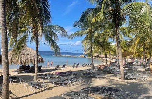 Sint Michiel Villa | Tip! Blue Bay Beachvilla 12 - Blue Bay Resort