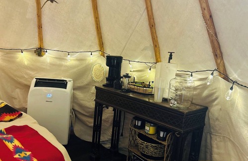 Trenton Resort | Tipi Among the Trees Couples Glamping Retreat with Jacuzzi