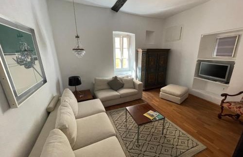 Carona Apartment | Tipica casa ticinese a Carona