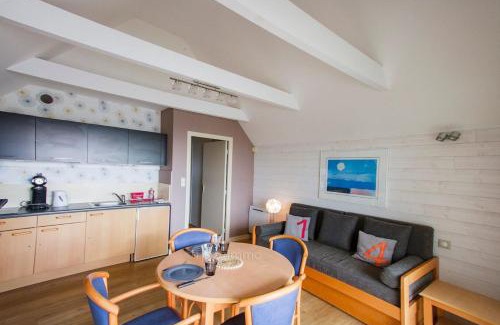 Pouldreuzic Apartment | Tipoz'immo-Le Grand Grand 210 -view and direct access to the sea-pets accep