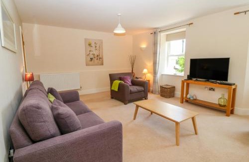 Llangefni House | Tirionfa