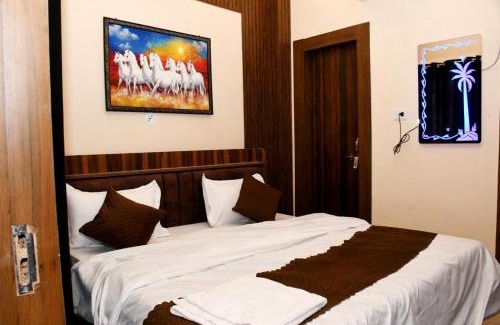 Chhatarpur Hotel | Tirupati Balaji Inn Bageshwar Dham