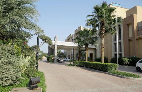 Alipur Resort | Tivoli Garden Resort