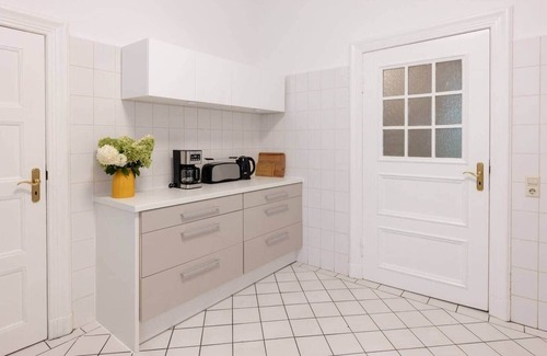 Stendal House | To complete