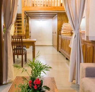 Soroni House | To Kamariko