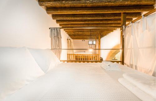 Soroni House | To Kamariko