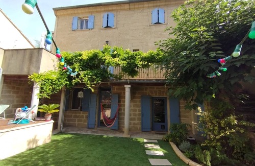 Saint-Quentin-la-Poterie House | To the delight of young and old.