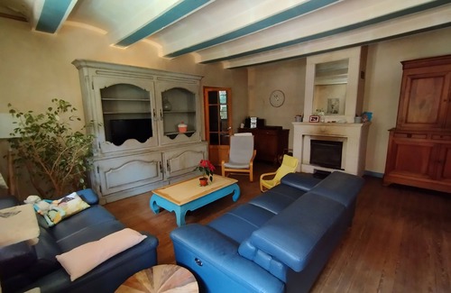 Saint-Quentin-la-Poterie House | To the delight of young and old.
