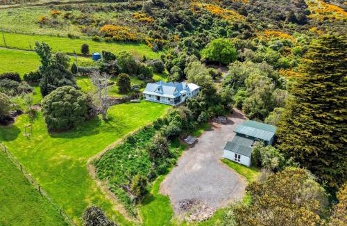 Akaroa House | Toad Hall - Akaroa Holiday Home