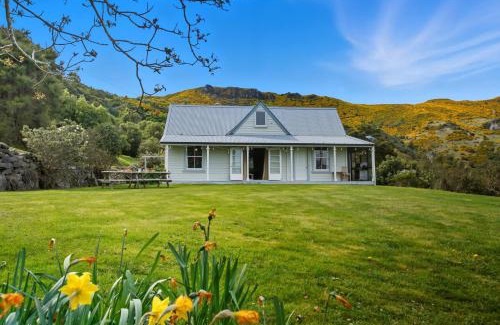 Akaroa House | Toad Hall - Akaroa Holiday Home