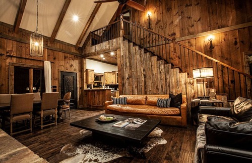 Blue Ridge Apartment | TOCCOA TREE LODGE….
