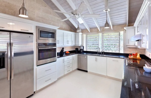 Gibbs Bay Villa | Todmorden by Blue Sky Luxury