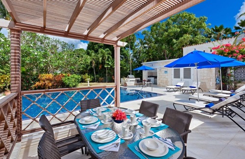 Gibbs Bay Villa | Todmorden by Blue Sky Luxury