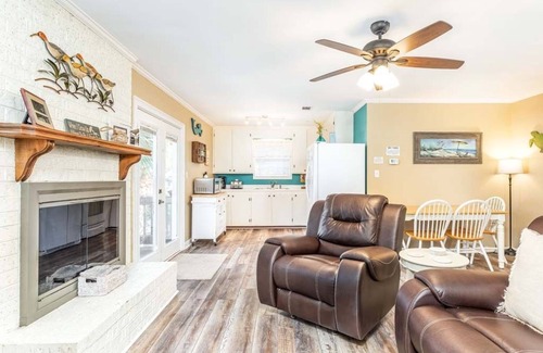 Tybee Island House | Toes in the Sand | Pet Friendly, Cottage!