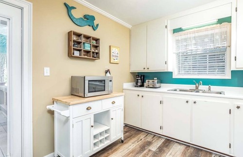 Tybee Island House | Toes in the Sand | Pet Friendly, Cottage!