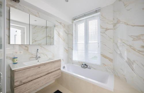 Postel Apartment | Toison d'Or & Sauna