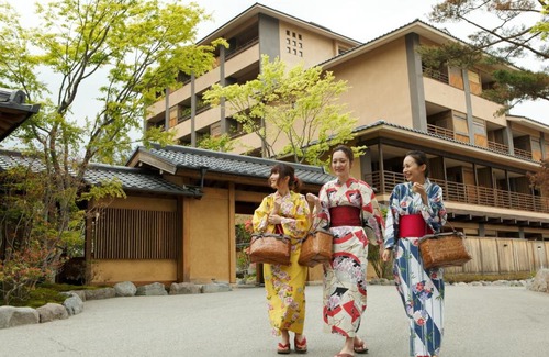 Kusatsu Onsen Hotel | Tokinoniwa