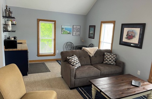 Put-in-Bay Apartment | Toledo House Guest Suite C. Catering to couples. Great location downtown PIB.