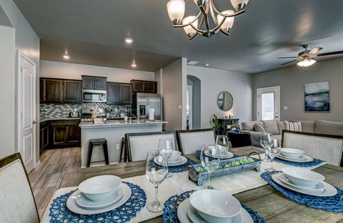Las Cruces House | Toluca · Comfortable 4/3.5 private home near parks