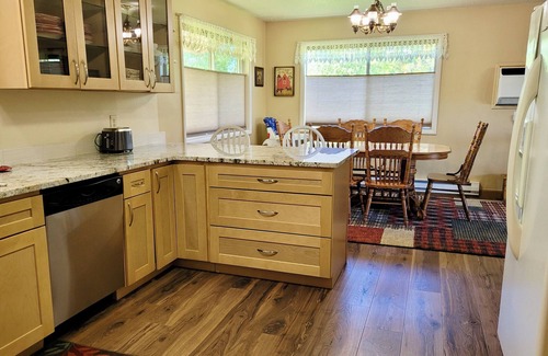 Winthrop House | Tom's Mom's-Dog Friendly/WalkWinthrop! Parking for Recreational Vehicles!