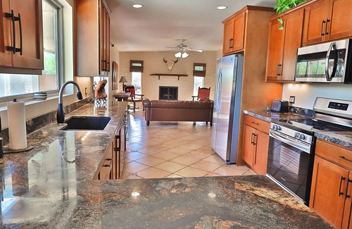 Tanque Verde House | Tomahawk Ranch with Western charm and beautiful mountain views