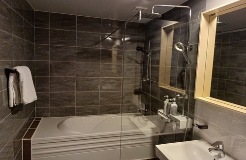 Tongyeong Hotel | Tongyeong Bridge Hotel