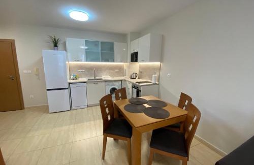 Sveti Vlas Apartment | Top Complex Apartment on the Beach