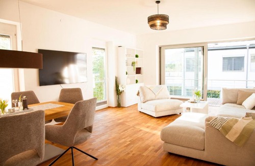 Augsdorf Apartment | Top! Exklusive Seewohnung in Velden wahlweise mit Motorboot