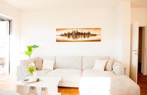 Augsdorf Apartment | Top! Exklusive Seewohnung in Velden wahlweise mit Motorboot