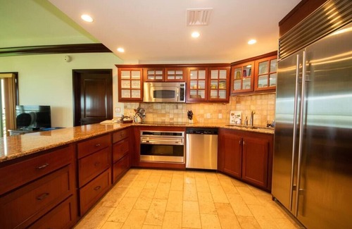 Wailua Apartment | Top floor 2 bedroom Oceanfront Unit!