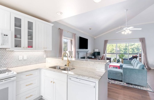 Dadeville Condo | Top Floor at Sunset Point on Lake Martin!