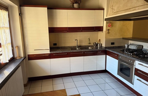 Prato Apartment | Top floor in historic building in downtown Prato, with garage within walking distance