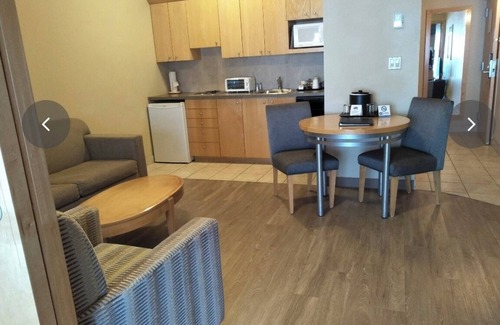 Gimli Condo | Top floor Lakeview Hotel One Bedroom available Aug 1-8 Icelandic festival week