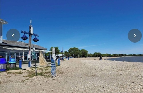 Gimli Condo | Top floor Lakeview Hotel One Bedroom available Aug 1-8 Icelandic festival week