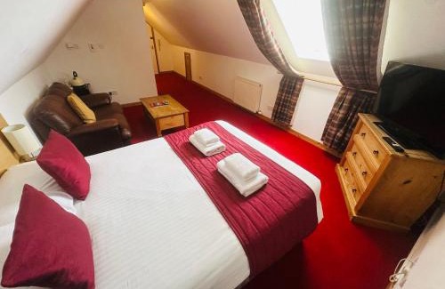 Thurso Apartment | Top Floor Princes Street