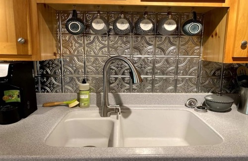 Kingfield Apartment | Top Floor River View Apartment