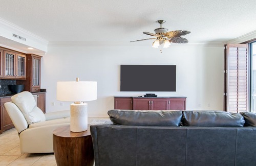 Orange Beach Condo | Top Floor with all the Upgrades! Gorgeous Unit! Pet Friendly!