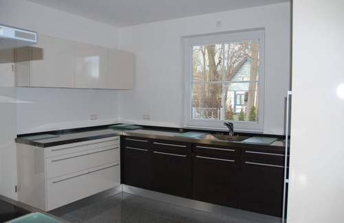 Ostseebad Prerow House | Top location, close to the beach, sun terrace, 5 bedrooms, 3 bathrooms, sauna, fireplace, 4 parking spaces
