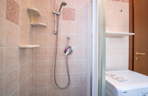 Corno Apartment | Top location condo with pool, lake view and walk to the beach